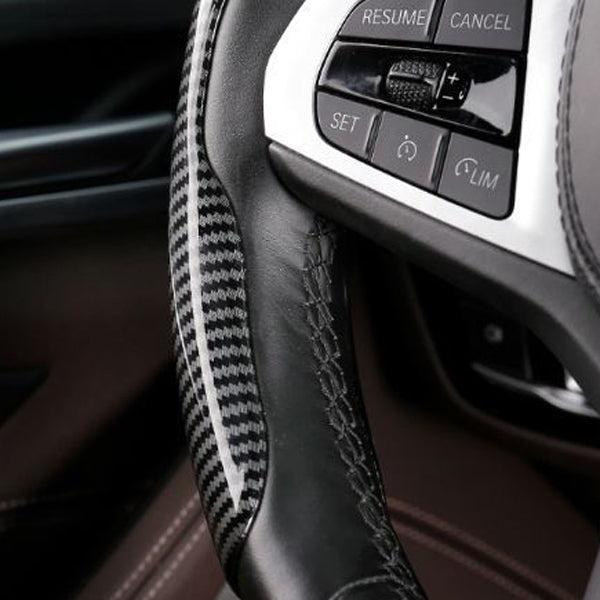 Housse de volant carbone premium : contrôle et style